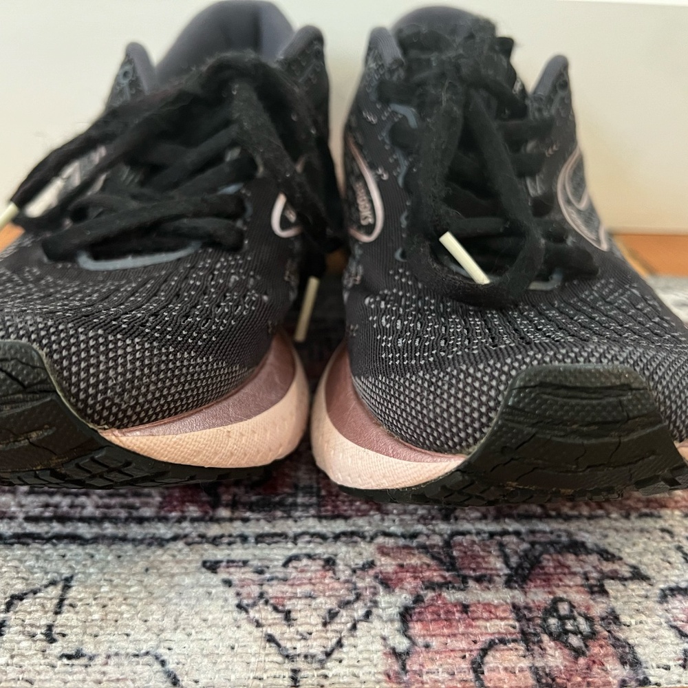 Brooks Pink and Charcoal Size 8.5 Wide - Picture 3 of 6